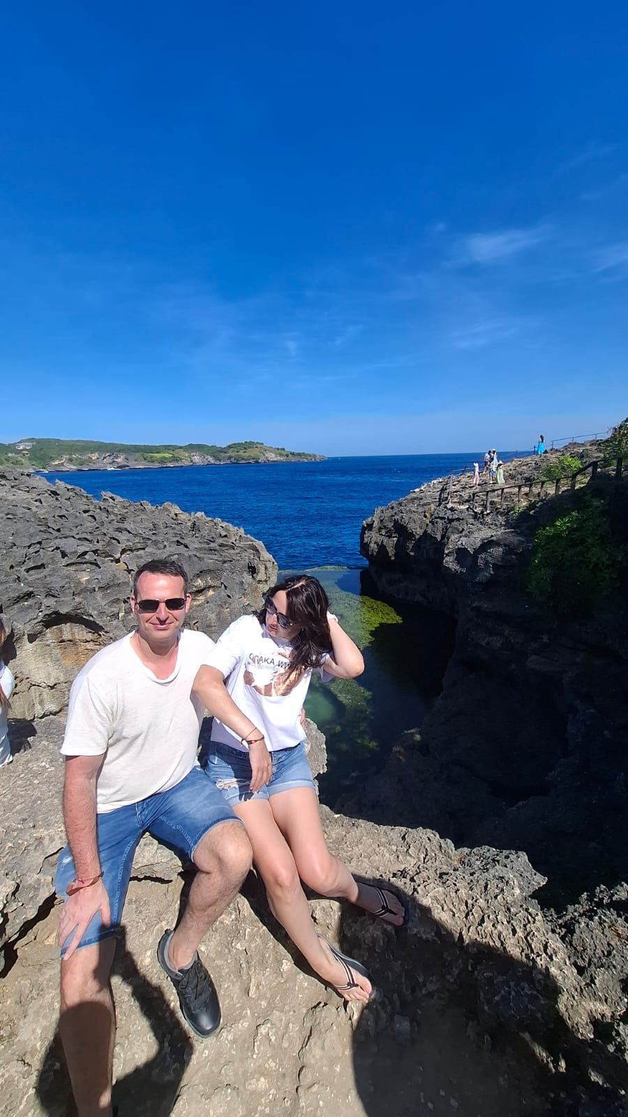 Dramatic cliffs and turquoise water at Nusa Penida